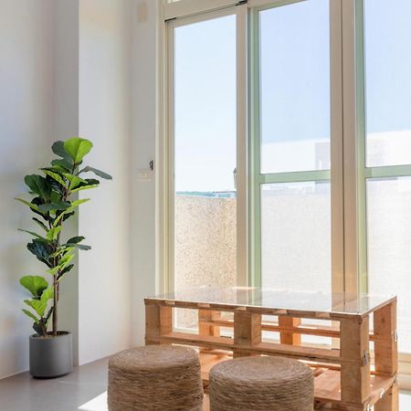 Moonlit Corner Apartment Taitung Luaran gambar