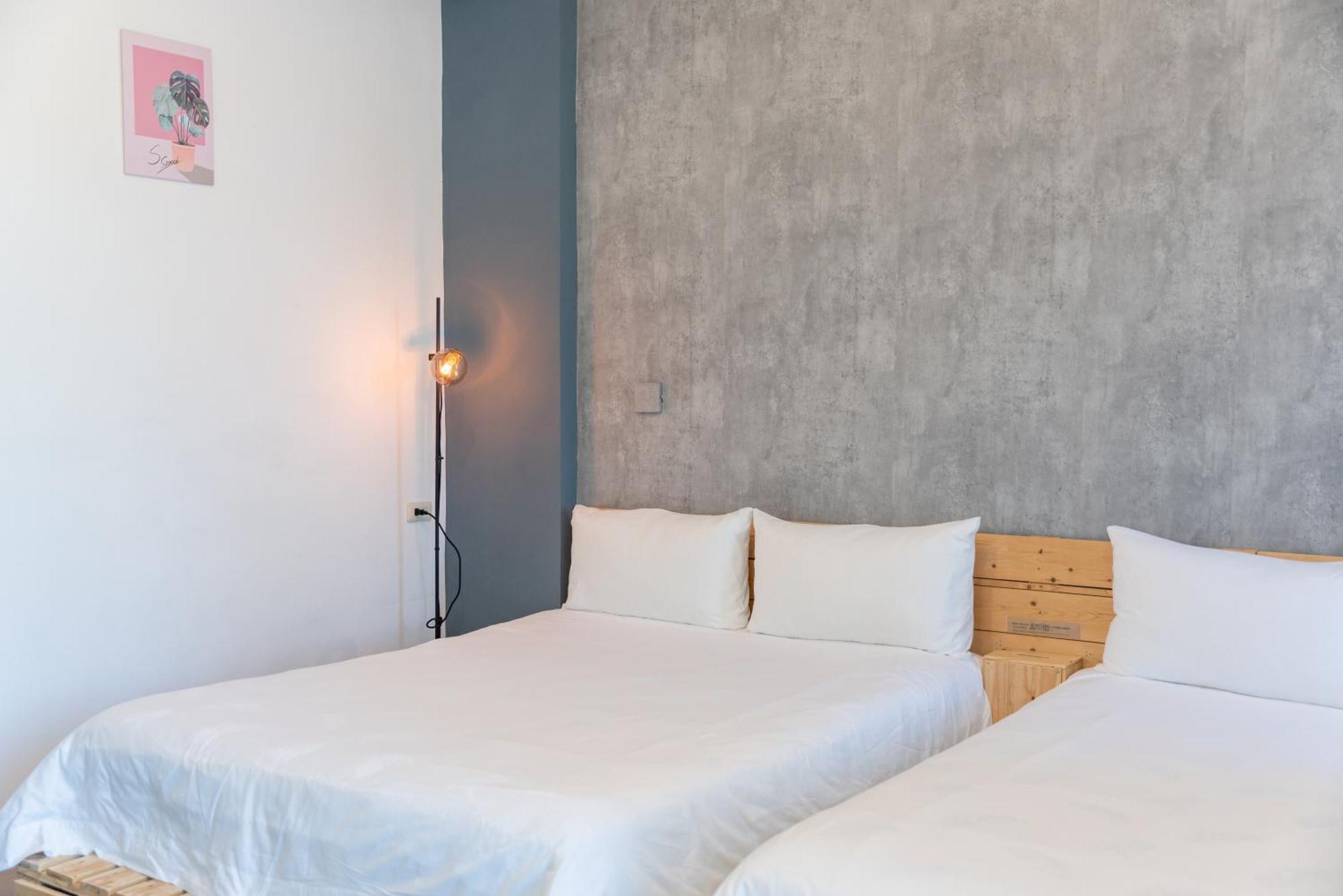 Moonlit Corner Apartment Taitung Luaran gambar