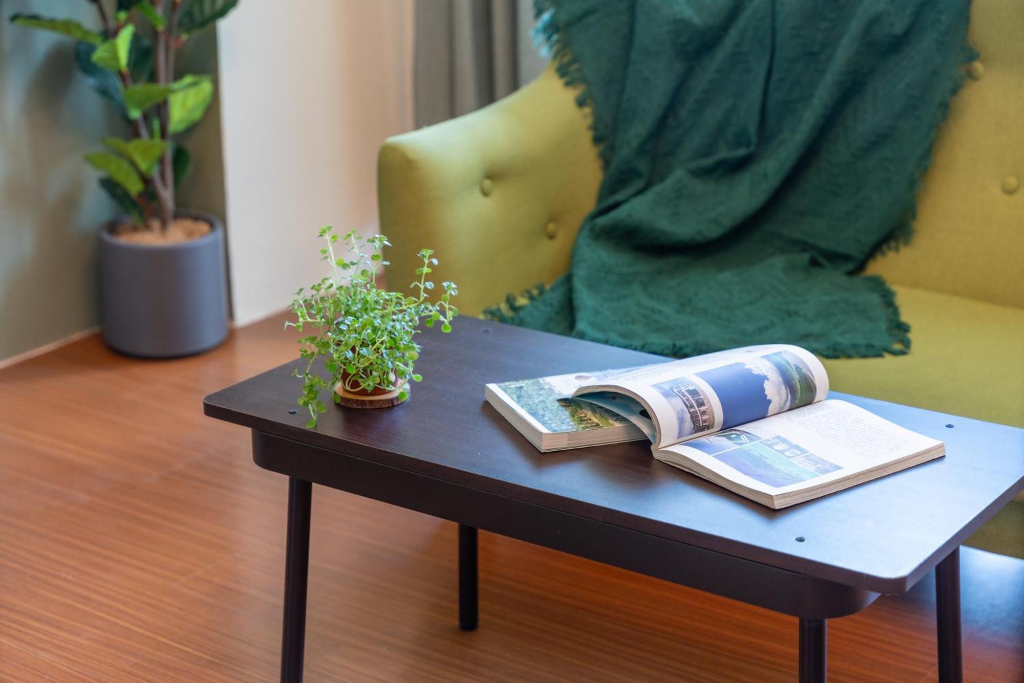 Moonlit Corner Apartment Taitung Luaran gambar