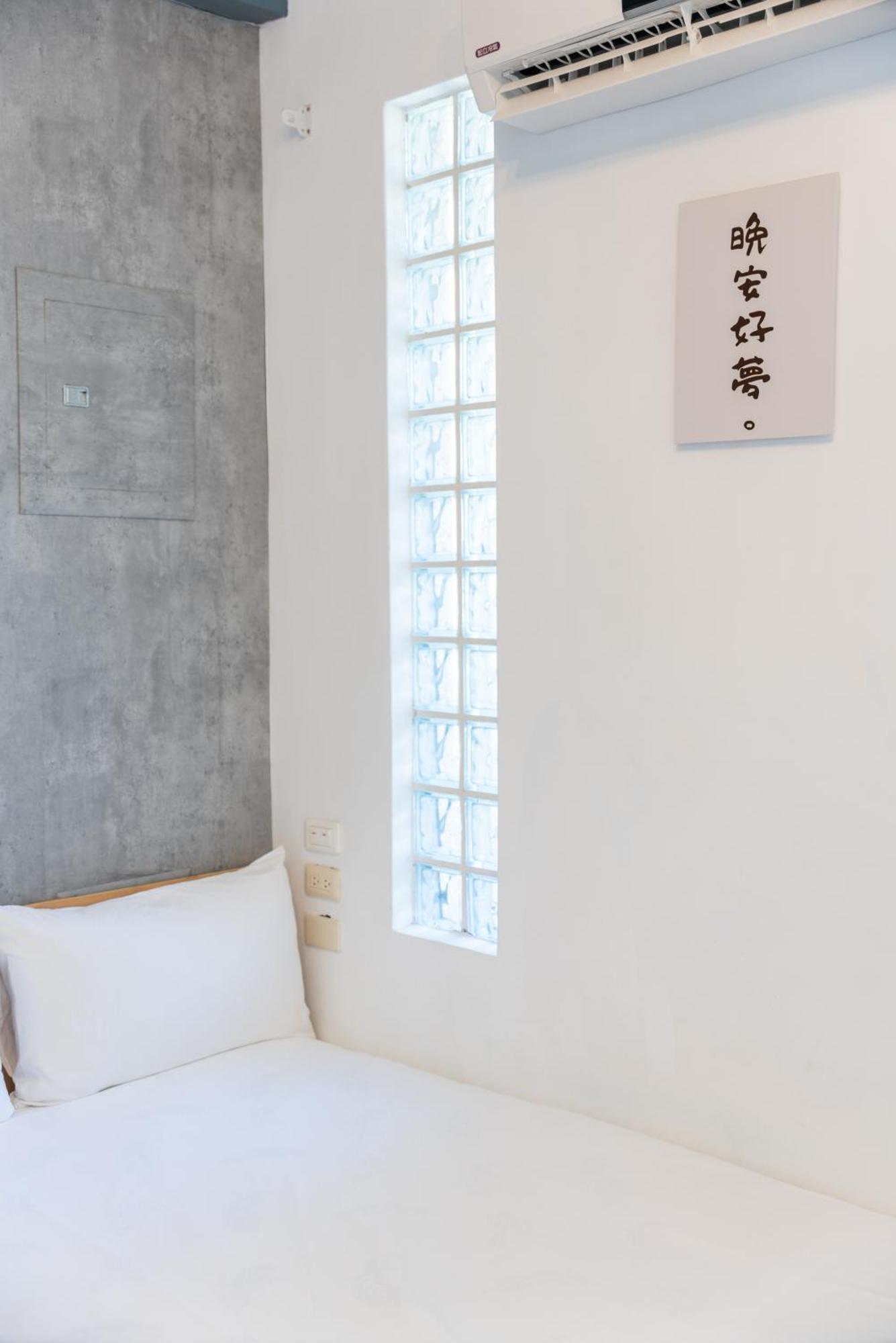 Moonlit Corner Apartment Taitung Luaran gambar