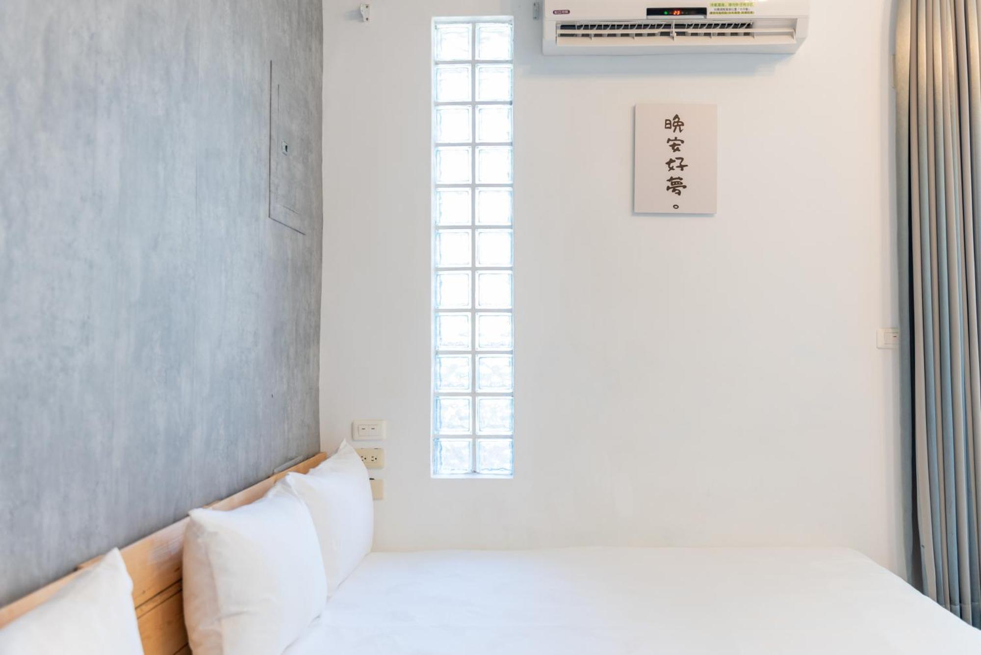 Moonlit Corner Apartment Taitung Luaran gambar